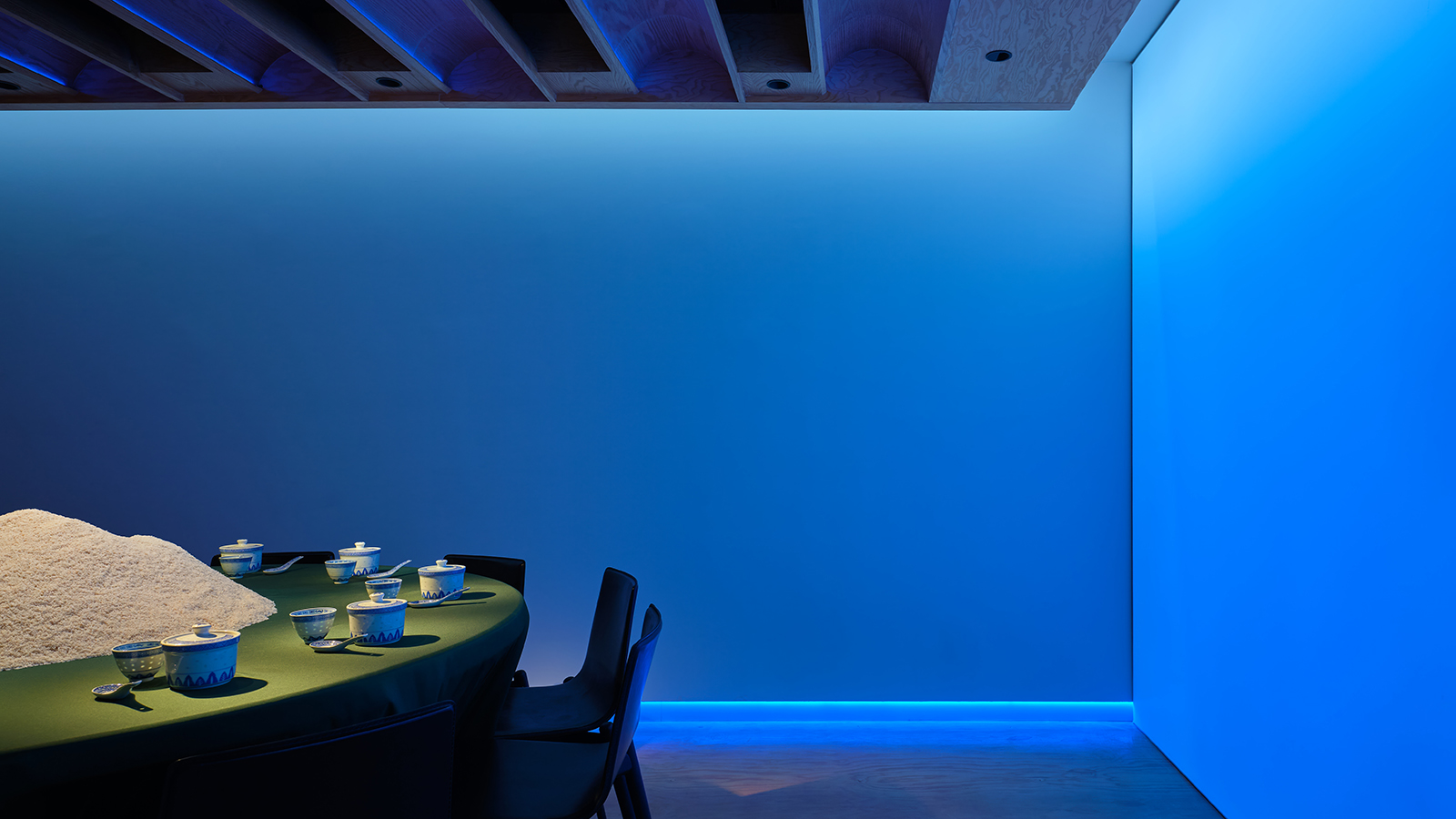 Light Gathering in the Yu&agrave;n  光聚院心